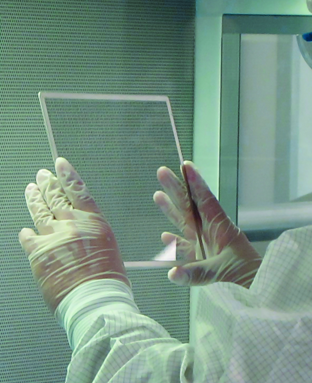IEE LCD Panel